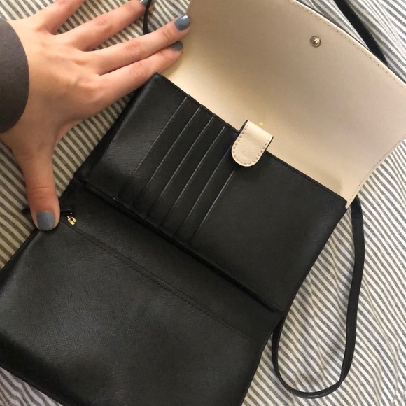 Kate Spade Crossbody - Authentic - Picture 2 of 2